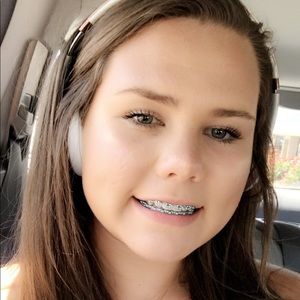 Meet your Posher, Leah